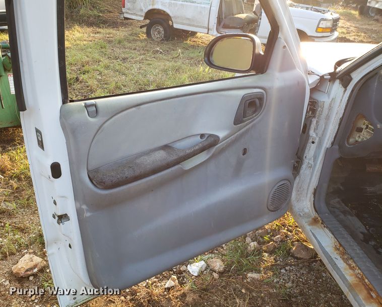 image for item DH2776 1997 Dodge Dakota pickup truck