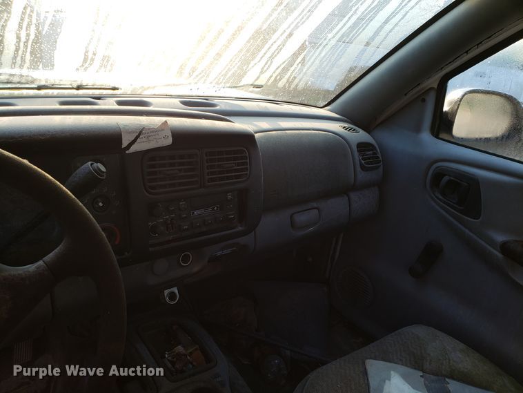 image for item DH2776 1997 Dodge Dakota pickup truck