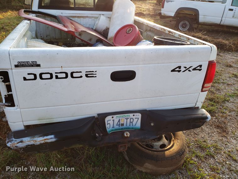 image for item DH2776 1997 Dodge Dakota pickup truck