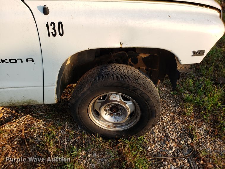 image for item DH2776 1997 Dodge Dakota pickup truck