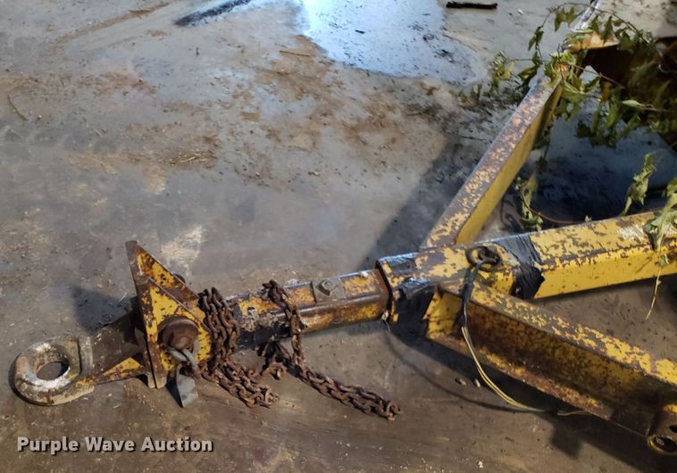 image for item DH2777 1990 Vermeer 1600A wood chipper