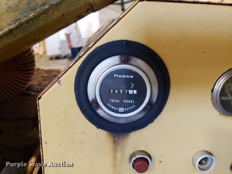 image for item DH2777 1990 Vermeer 1600A wood chipper