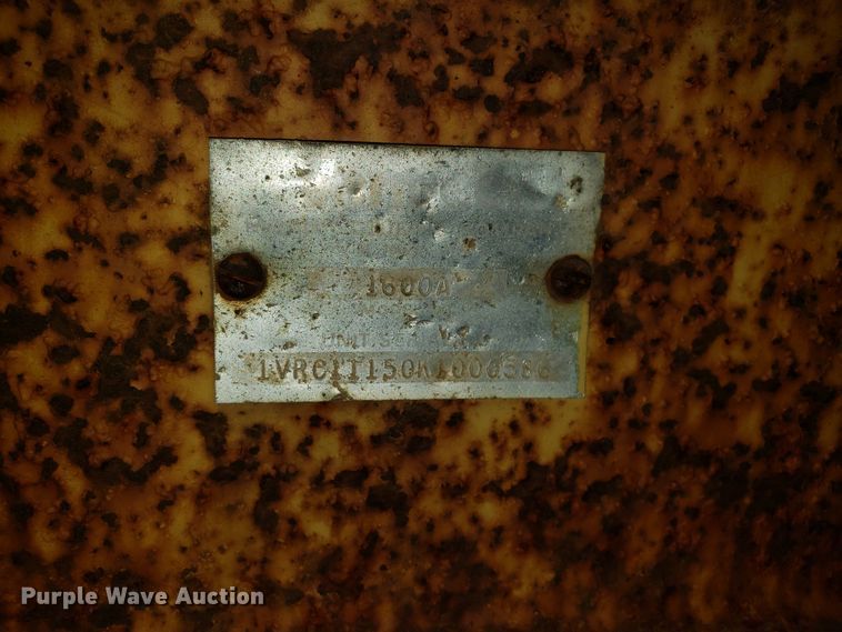 image for item DH2777 1990 Vermeer 1600A wood chipper