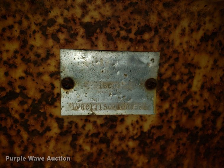 image for item DH2777 1990 Vermeer 1600A wood chipper