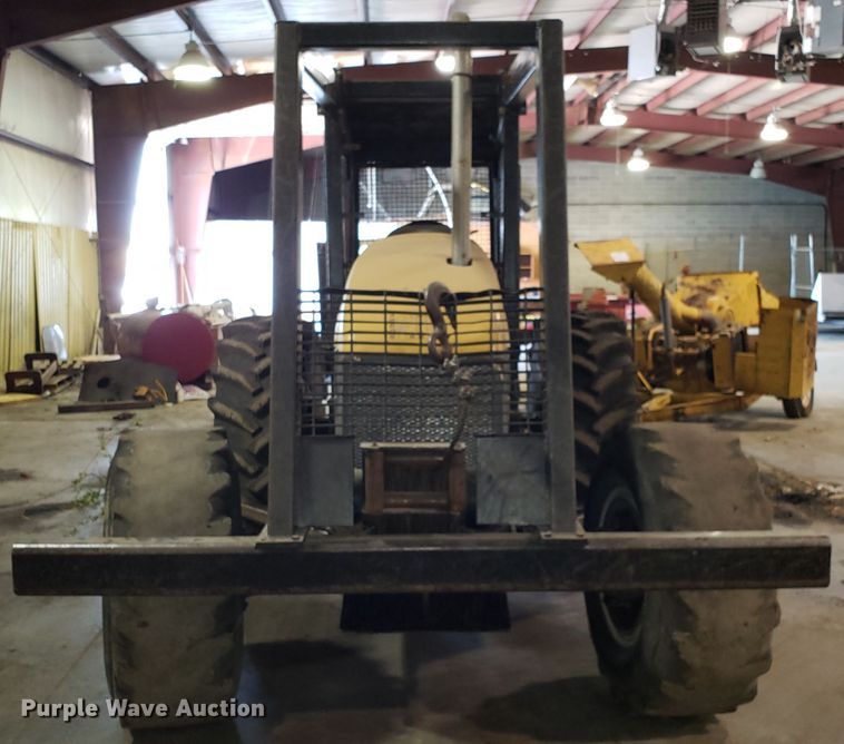 image for item DH2778 2000 New Holland TS110 tractor