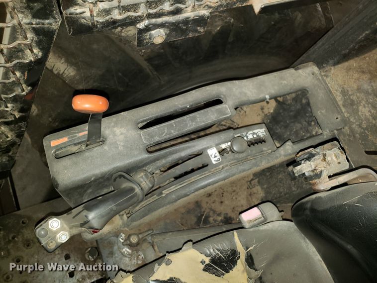 image for item DH2778 2000 New Holland TS110 tractor