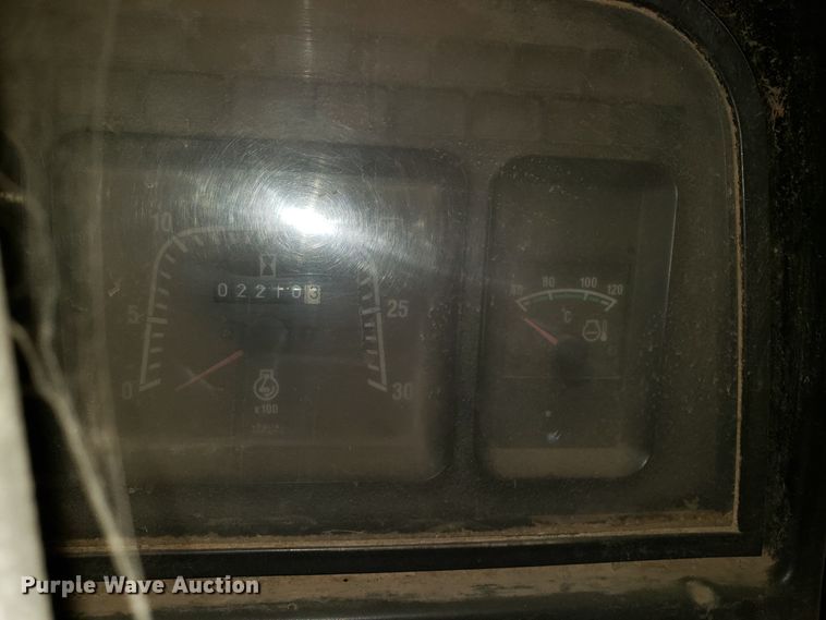 image for item DH2778 2000 New Holland TS110 tractor