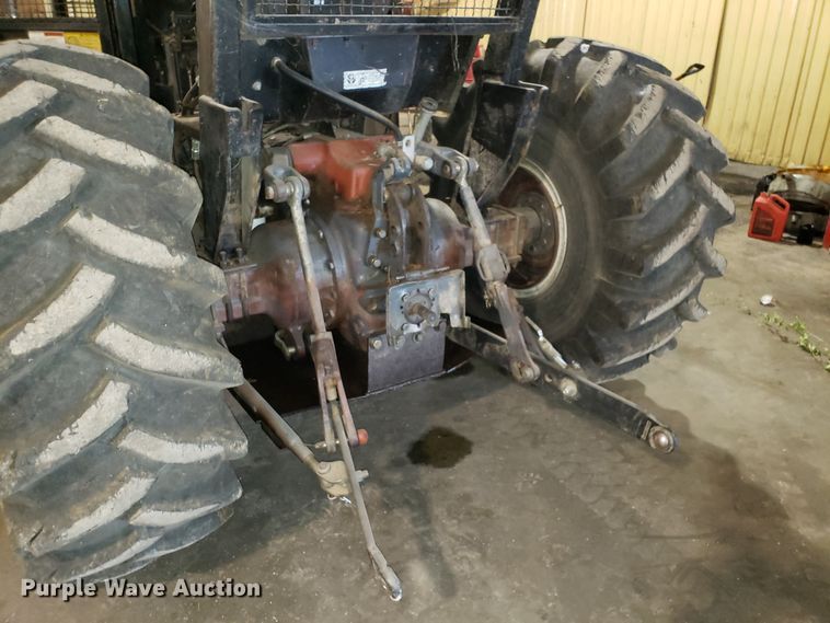 image for item DH2778 2000 New Holland TS110 tractor