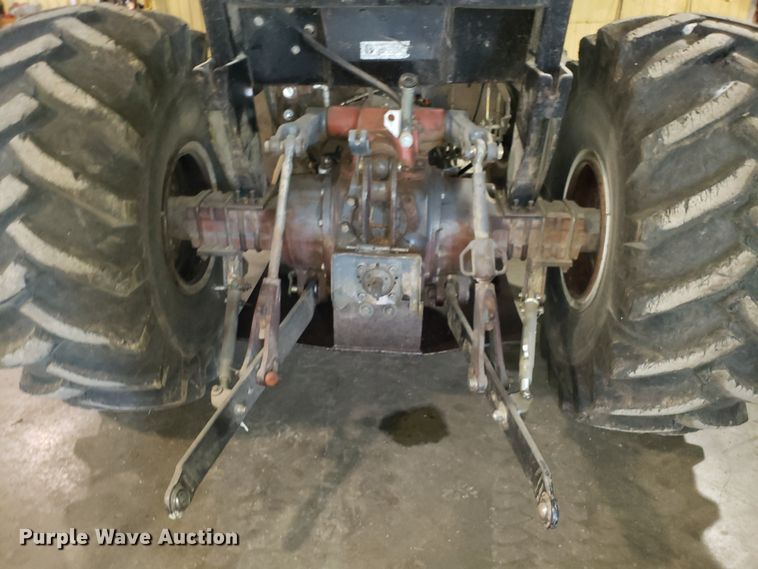 image for item DH2778 2000 New Holland TS110 tractor