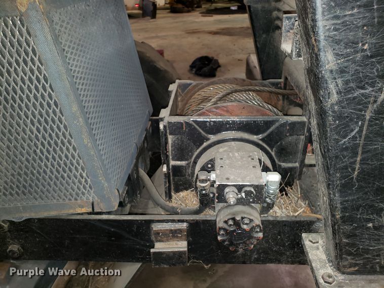 image for item DH2778 2000 New Holland TS110 tractor