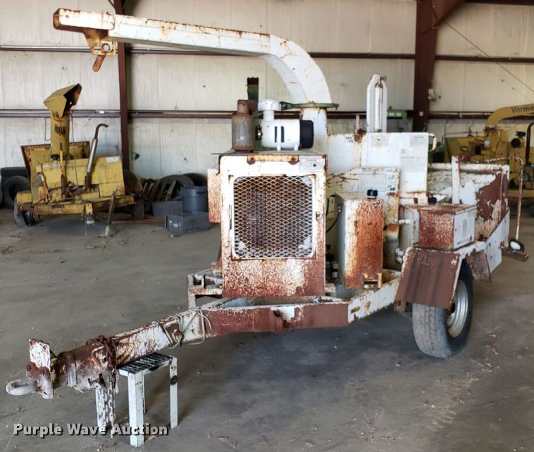 image for item DH2779 1994 Bandit 250 wood chipper