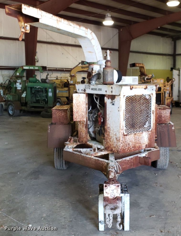 image for item DH2779 1994 Bandit 250 wood chipper