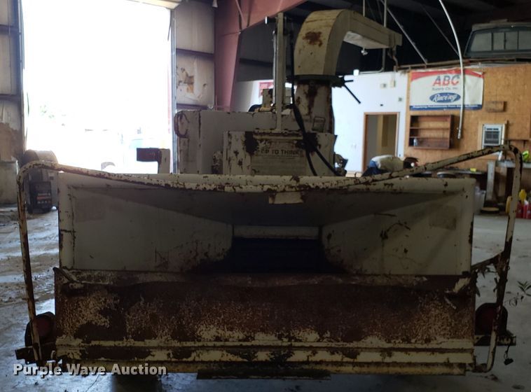 image for item DH2779 1994 Bandit 250 wood chipper