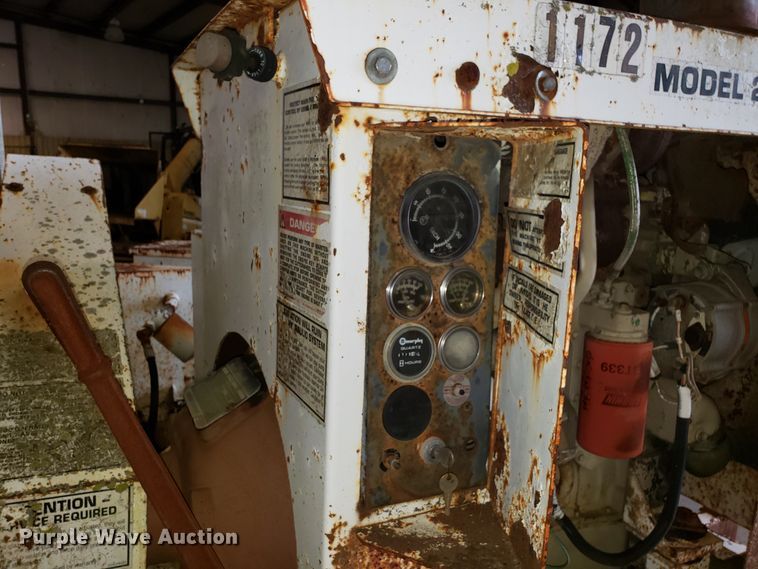 image for item DH2779 1994 Bandit 250 wood chipper