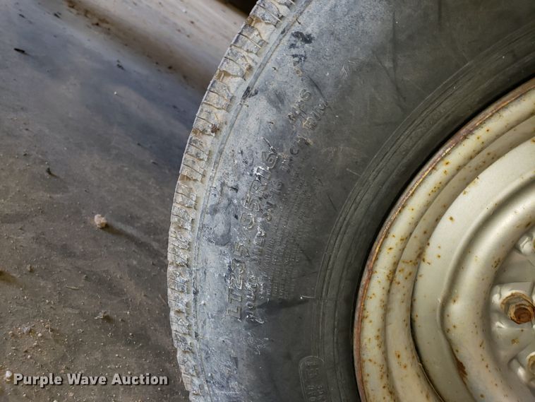 image for item DH2779 1994 Bandit 250 wood chipper