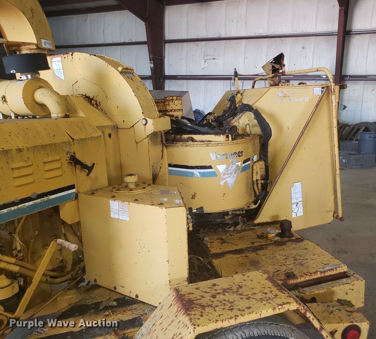 image for item DH2781 Vermeer 1250 wood chipper