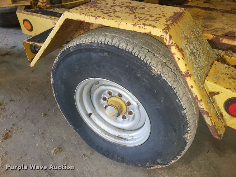 image for item DH2781 Vermeer 1250 wood chipper