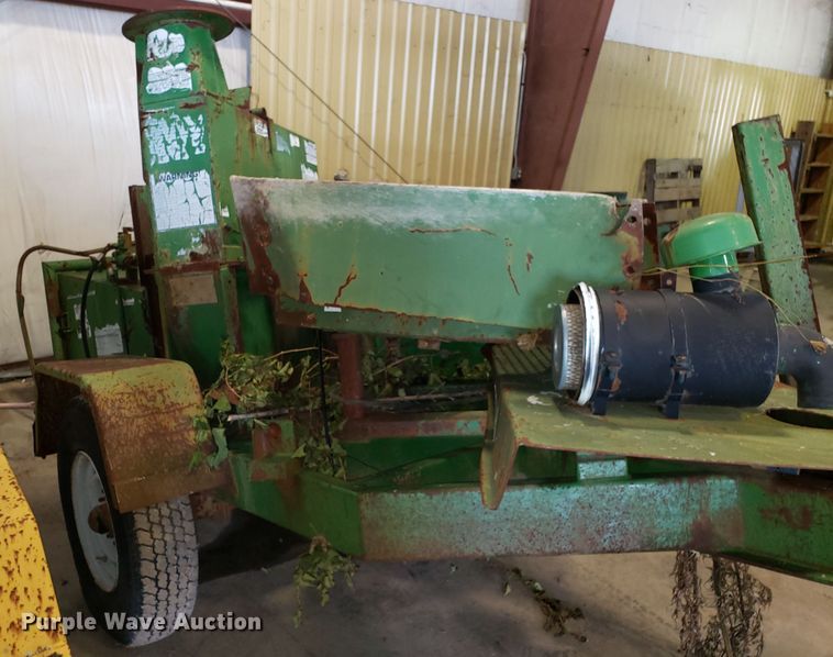 image for item DH2782 1995 Bandit 200T wood chipper