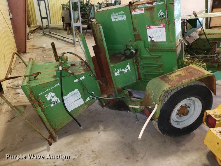 image for item DH2782 1995 Bandit 200T wood chipper