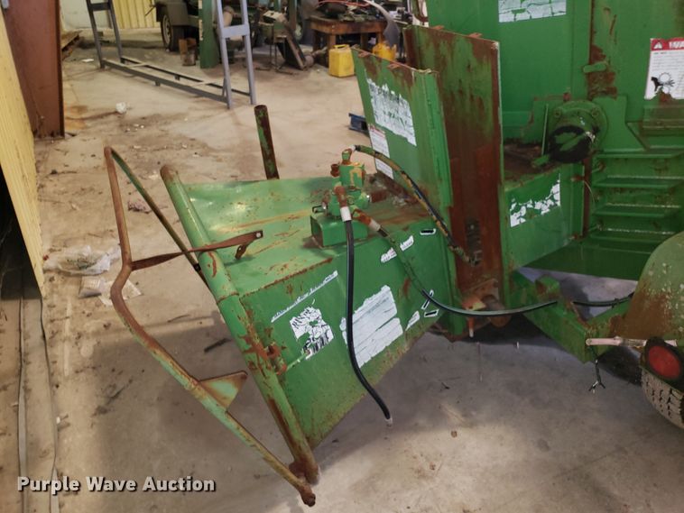 image for item DH2782 1995 Bandit 200T wood chipper