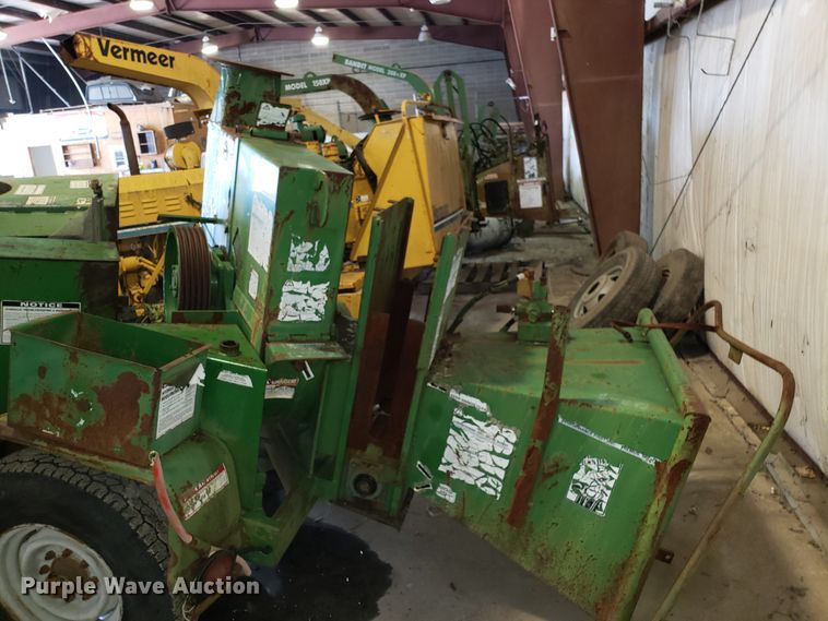 image for item DH2782 1995 Bandit 200T wood chipper