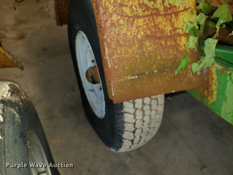 image for item DH2782 1995 Bandit 200T wood chipper