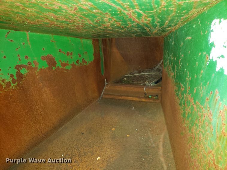 image for item DH2782 1995 Bandit 200T wood chipper