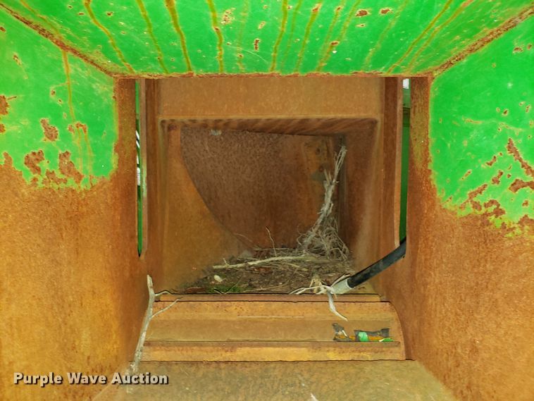 image for item DH2782 1995 Bandit 200T wood chipper