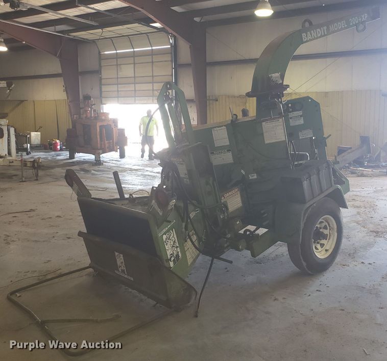 image for item DH2783 1998 Bandit 200TXP wood chipper