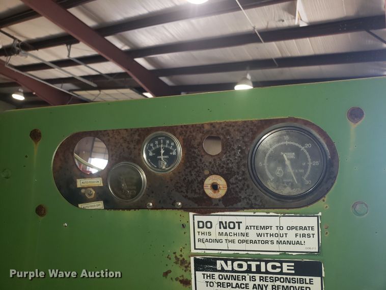 image for item DH2783 1998 Bandit 200TXP wood chipper