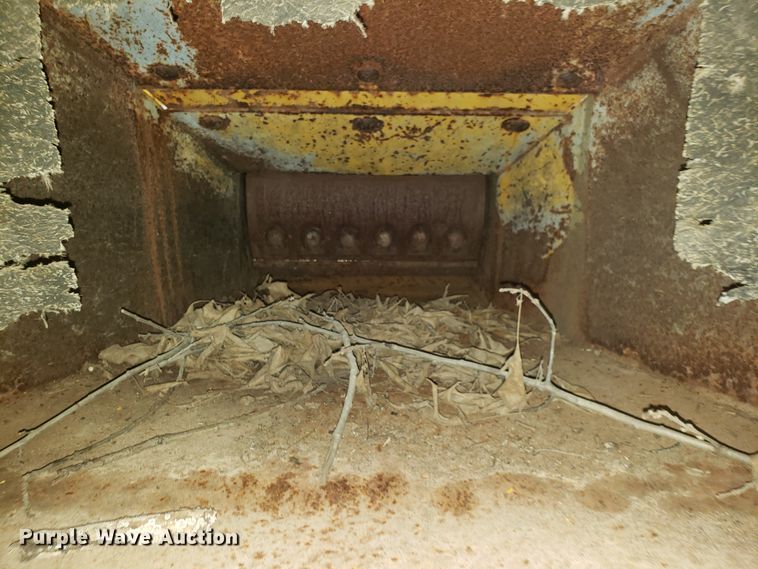 image for item DH2784 1992 Vermeer 1600A wood chipper