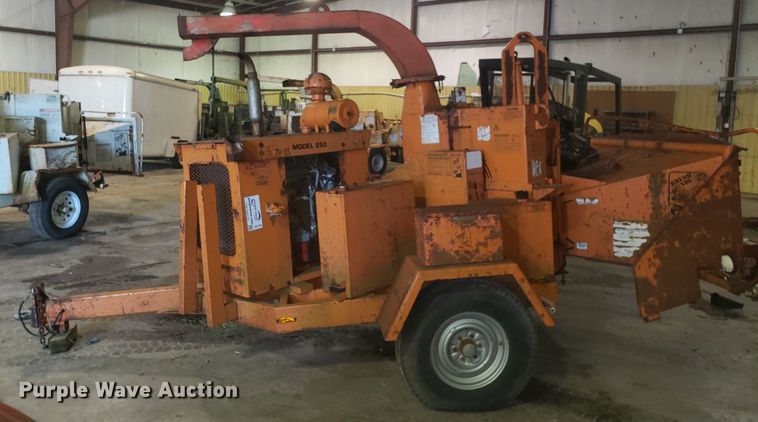 image for item DH2785 Bandit 250XP wood chipper
