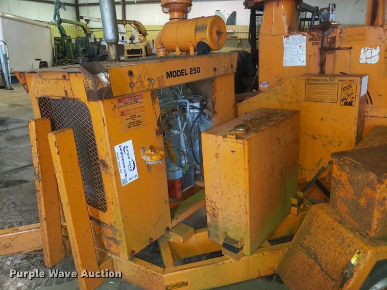 image for item DH2785 Bandit 250XP wood chipper