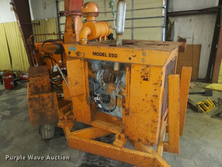 image for item DH2785 Bandit 250XP wood chipper