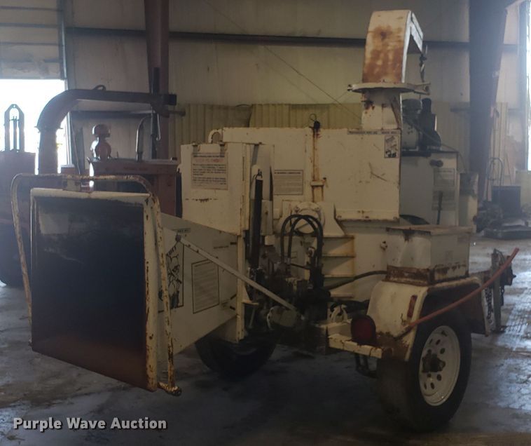 image for item DH2786 1992 Bandit 200T wood chipper