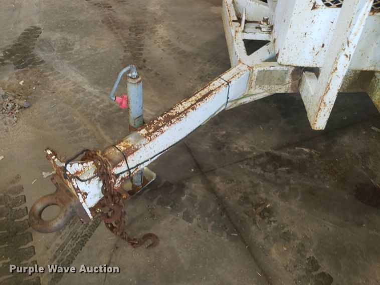 image for item DH2786 1992 Bandit 200T wood chipper