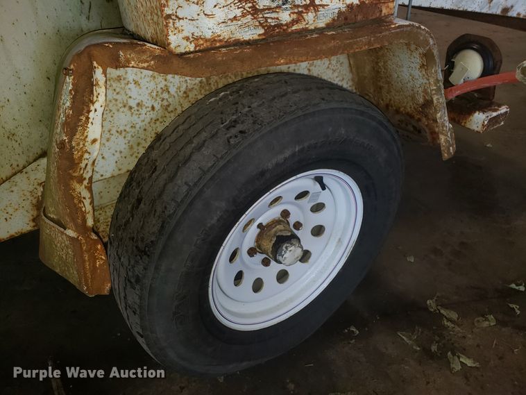 image for item DH2786 1992 Bandit 200T wood chipper