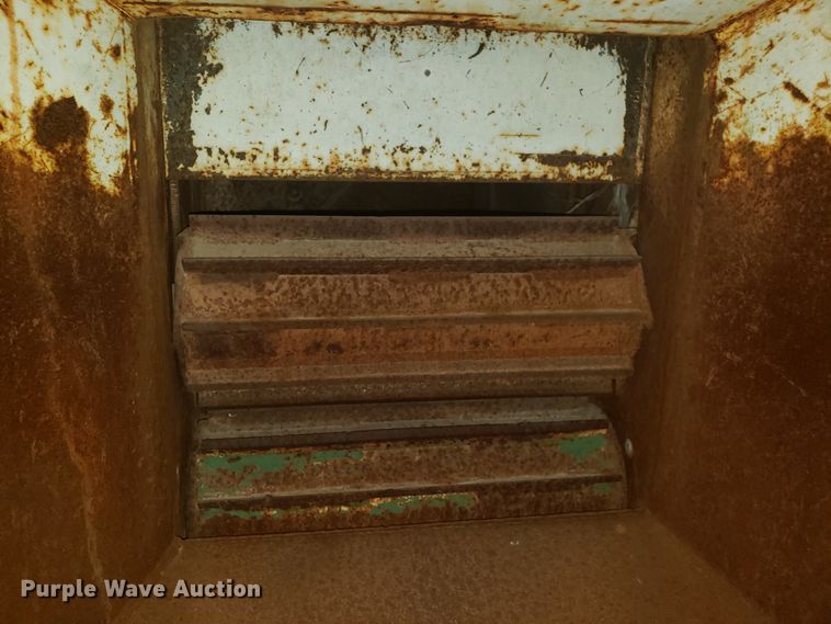 image for item DH2786 1992 Bandit 200T wood chipper