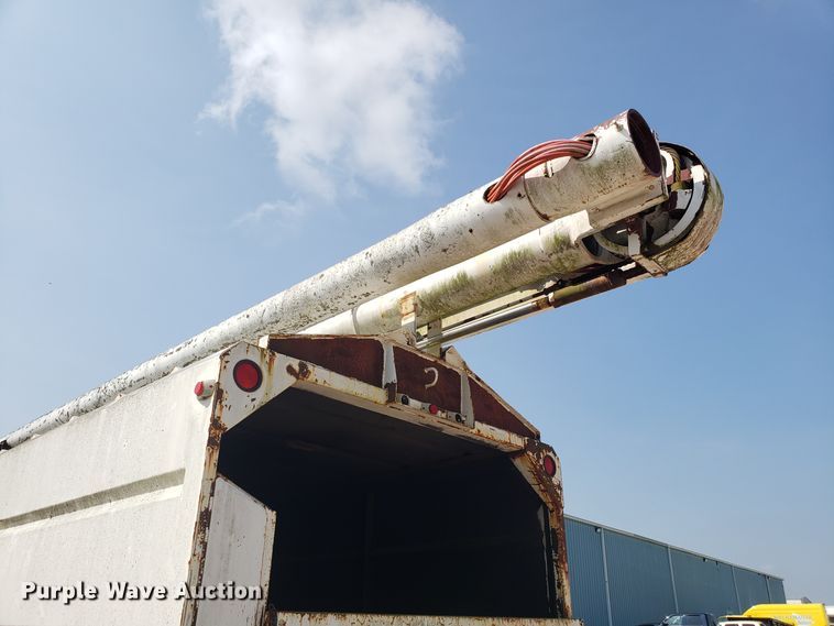 image for item DH2788 1994 Chevrolet Kodiak C6500 bucket  truck