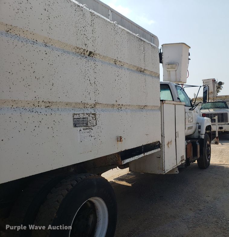 image for item DH2788 1994 Chevrolet Kodiak C6500 bucket  truck