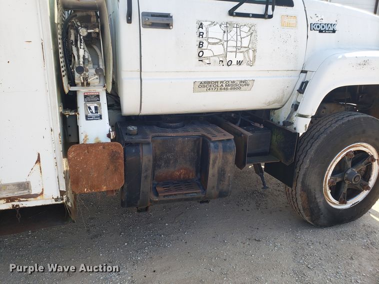 image for item DH2788 1994 Chevrolet Kodiak C6500 bucket  truck