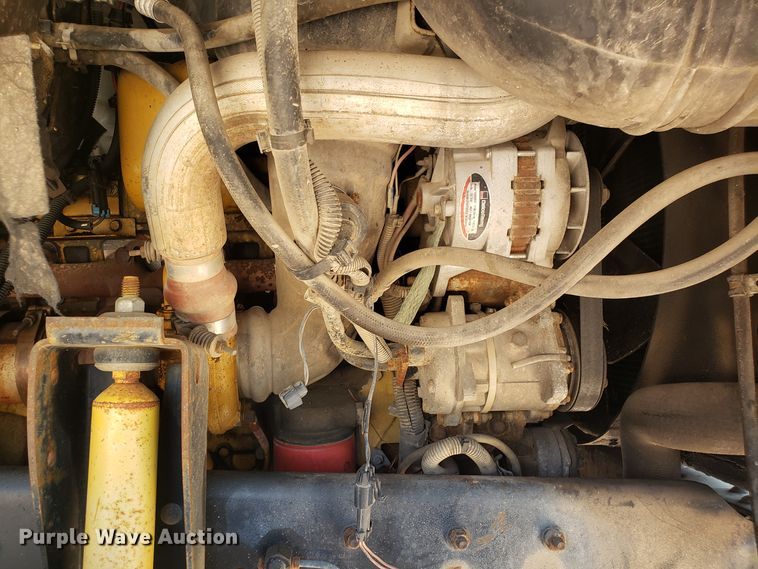 image for item DH2788 1994 Chevrolet Kodiak C6500 bucket  truck