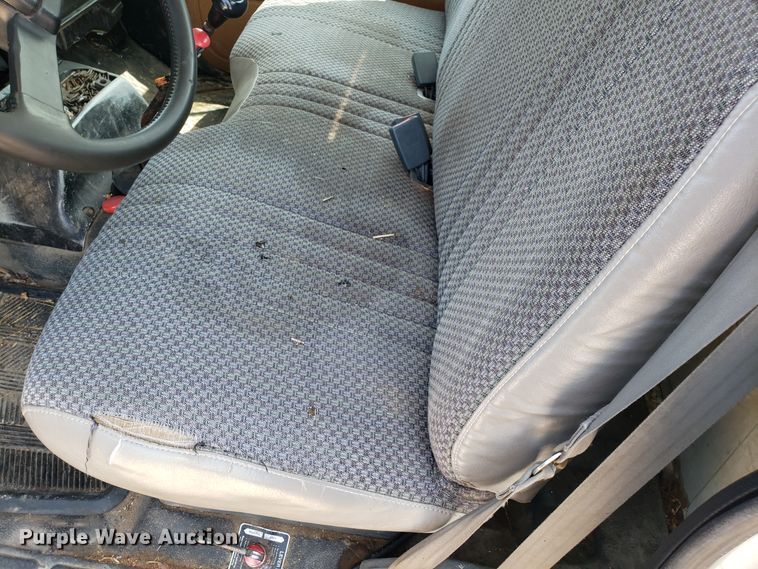 image for item DH2789 1994 Chevrolet Kodiak C6500 bucket truck