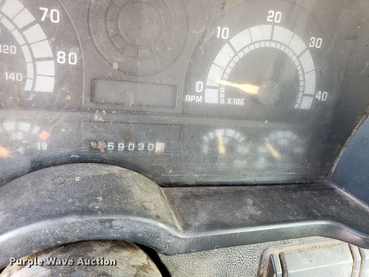 image for item DH2789 1994 Chevrolet Kodiak C6500 bucket truck