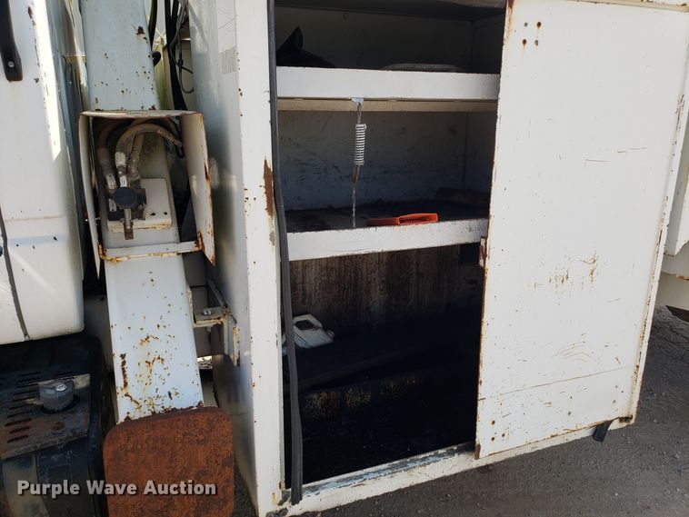 image for item DH2789 1994 Chevrolet Kodiak C6500 bucket truck