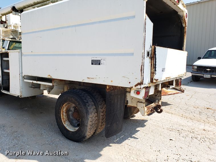 image for item DH2789 1994 Chevrolet Kodiak C6500 bucket truck