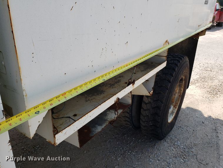 image for item DH2789 1994 Chevrolet Kodiak C6500 bucket truck