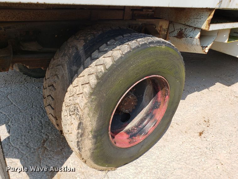 image for item DH2789 1994 Chevrolet Kodiak C6500 bucket truck