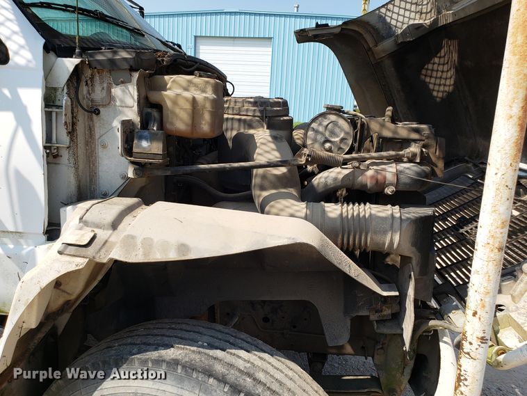 image for item DH2789 1994 Chevrolet Kodiak C6500 bucket truck