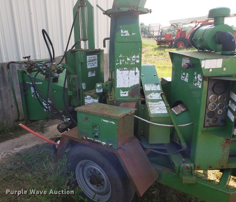 image for item DH2790 1994 Bandit 200T wood chipper